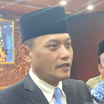 Wakil Gubernur Kaltim Seno Aji saat diwawancara usai memimpin upacara Hari Kebangkitan Nasional di Halaman Kantor Gubernur Kaltim (Foto: Fan)