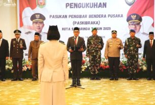Wali Kota Samarinda  Andi Harun kukuhkan anggota Paskibraka