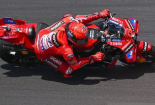 Jatuh di MotoGP Mandalika, pebalap Marc Marquez berpotensi cedera patah tulang bahu